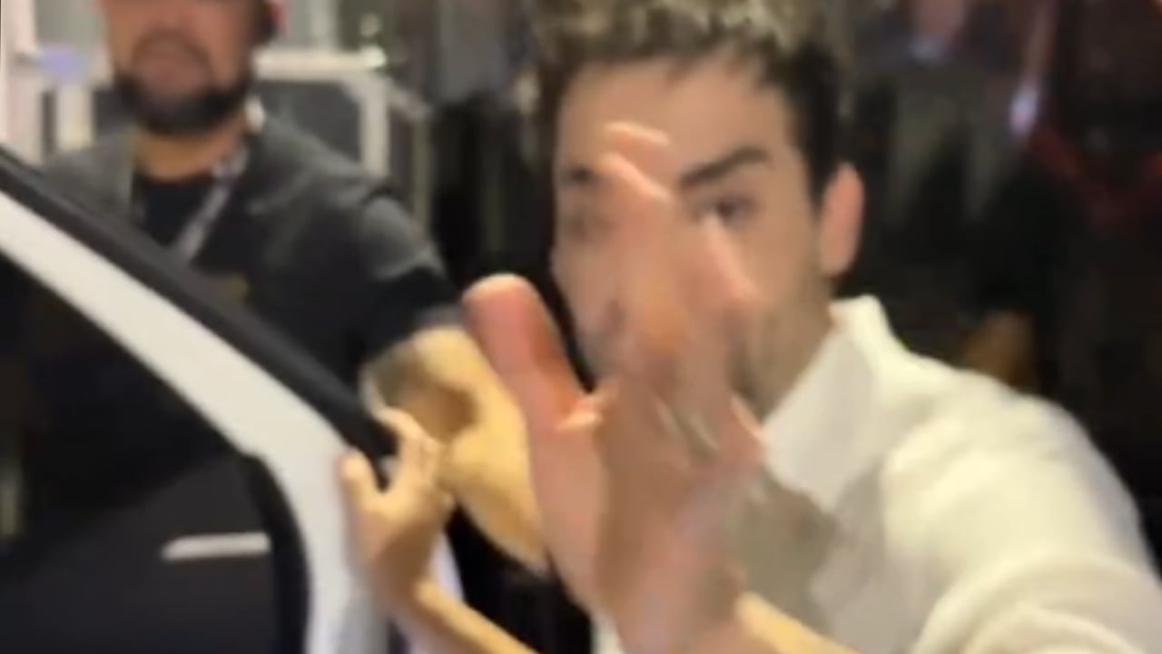 Vídeo: cantor chega para fazer show e situação chama atenção de internautas: ‘Tá no grau’