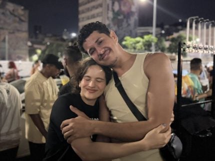 Ela voltou! Rosalía é flagrada curtindo a noite no Rio de Janeiro