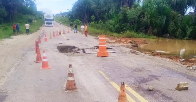 Dnit libera passagem de carros e ônibus em trecho crítico da BR-364, mas mantém restrição para caminhões carregados