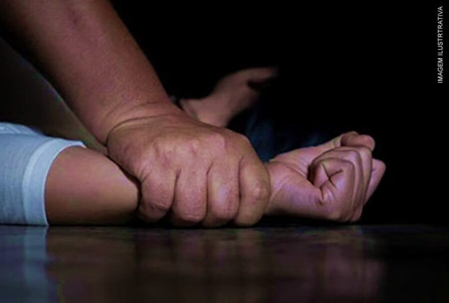 Acusado de estuprar prima de 14 anos é espancado por criminosos e pede para ser preso