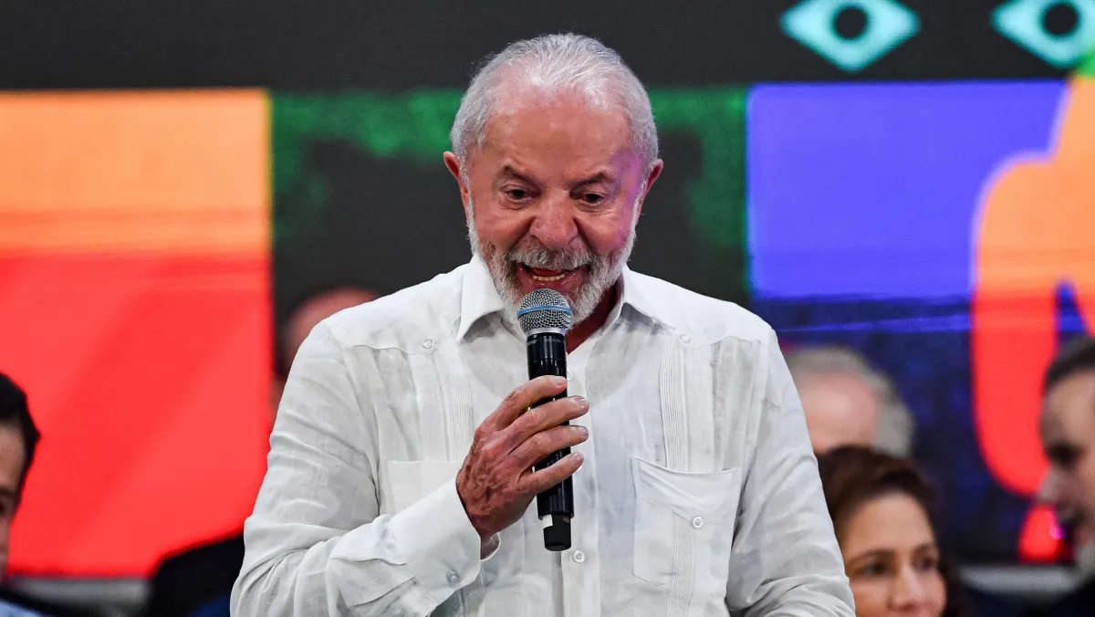 Lula não deveria concorrer à reeleição em 2026, avalia The Economist