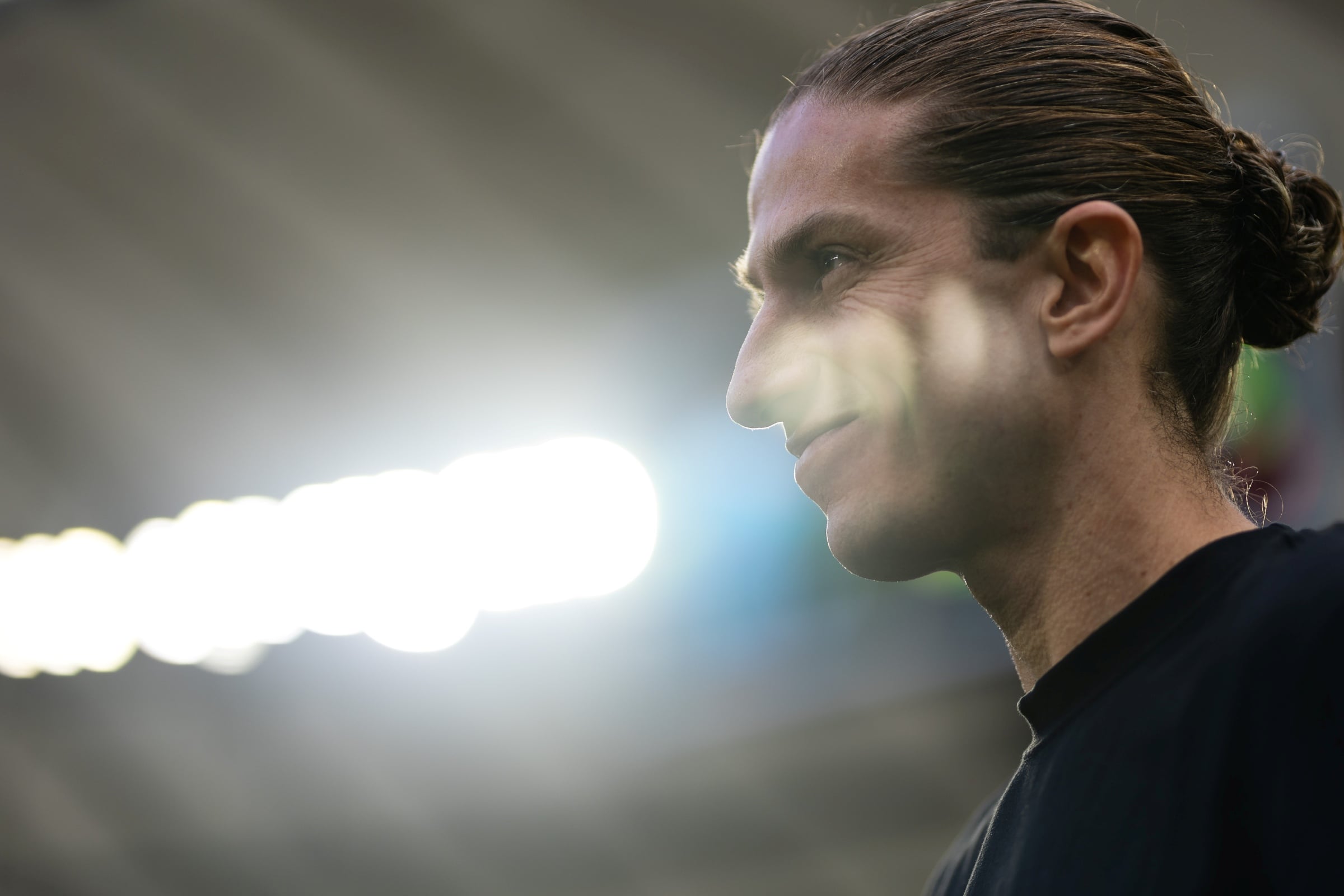 Filipe Luís renova com o Flamengo até 2027 após acordo salarial