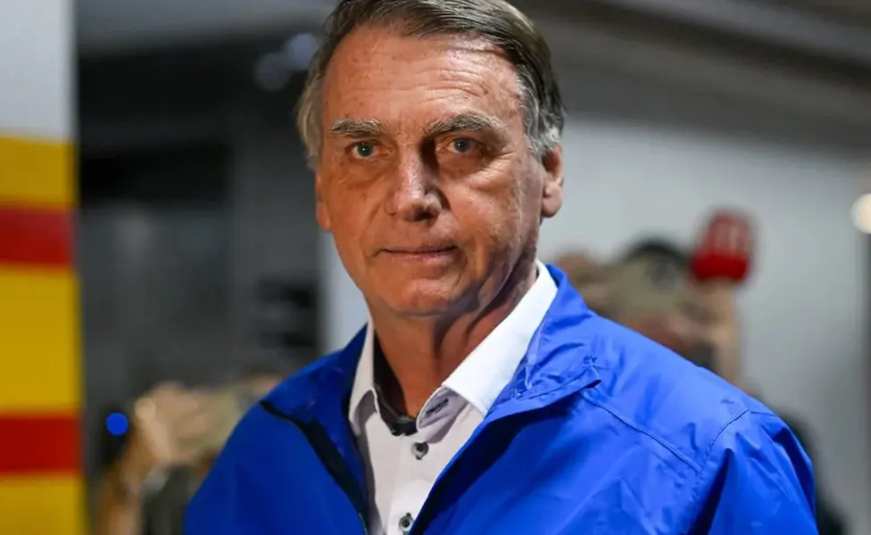 Bolsonaro deve passar por novo procedimento cirúrgico na segunda-feira