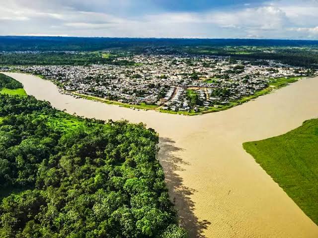 Rio Tarauacá está a 20 centímetros de sair da cota de transbordo