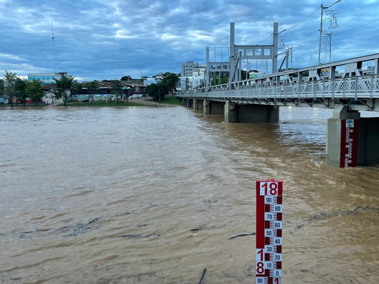 Última medição do Rio Acre confirma avanço das águas, com nível em 14,55 metros; cenário preocupa