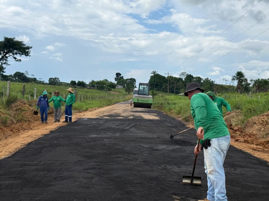 Setor de Serviços impulsiona mercado de trabalho no Acre em 2025, diz Caged