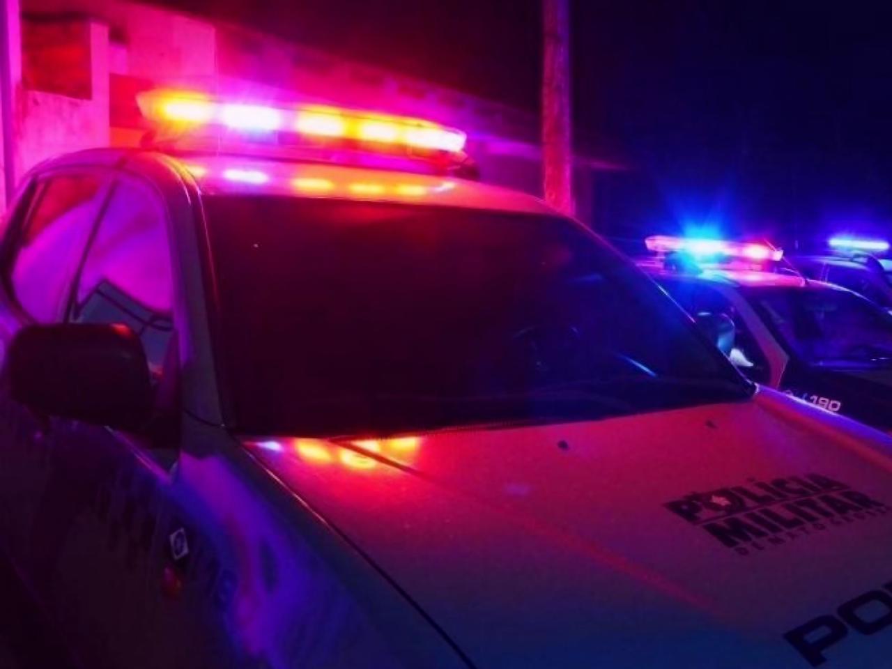 Ataque a tiros termina com mãe, bebê e outras quatro pessoas mortas em praia