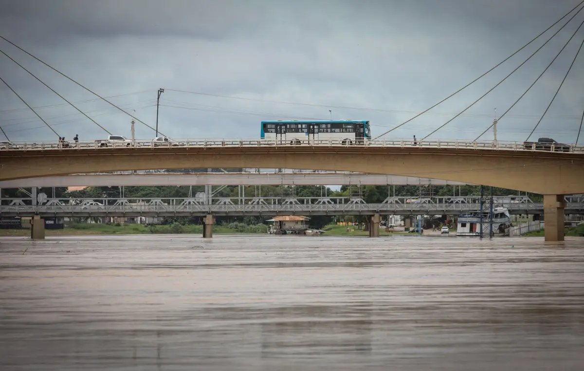 Rio Acre segue acima da cota de transbordo, mas registra leve recuo em Rio Branco