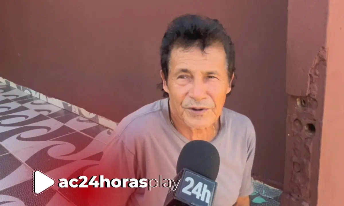 Água avança no Triângulo Novo e bloqueia acesso no cruzamento da Rua Padre José