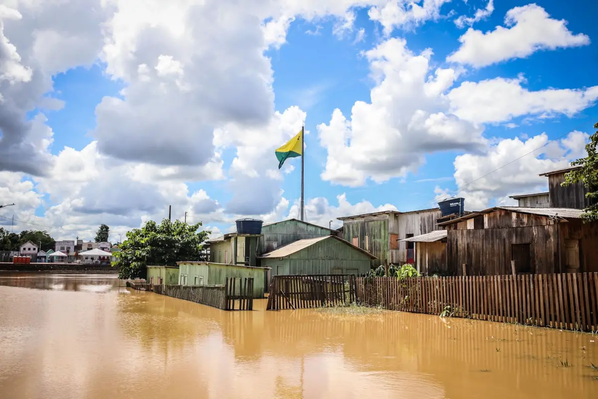 Na medição das 15h, vazante continua e Rio Acre mede 15,22m