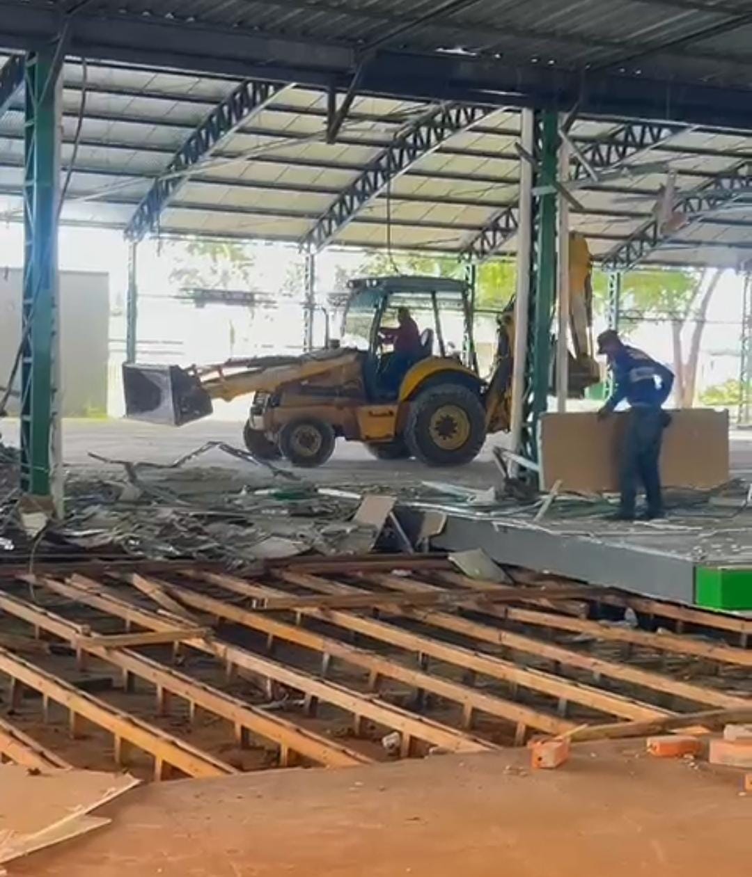 Rio Acre ultrapassa cota de 15 metros e Defesa Civil inicia montagem de abrigos em Rio Branco