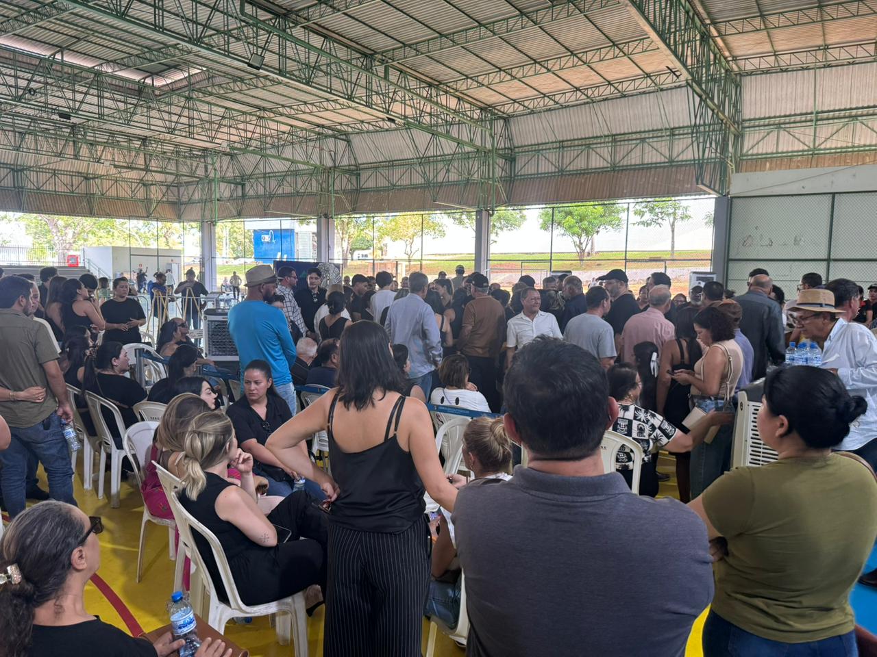 Últimos momentos do velório de Betão tem grande presença de público em Rio Branco