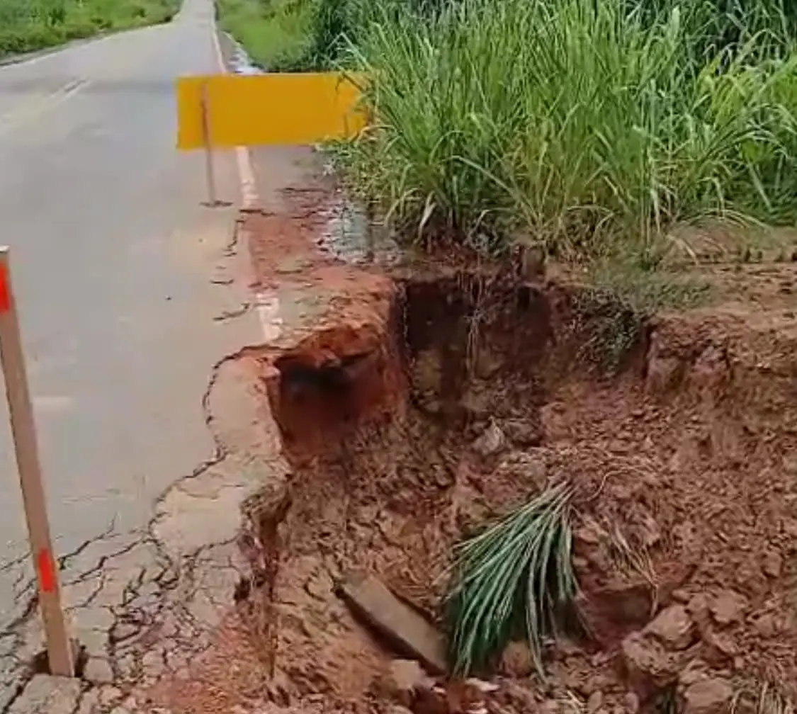 Trecho da AC-90 está comprometido em obra entregue há um ano