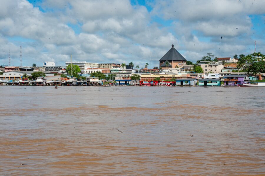 Rio Juruá ultrapassa cota de alerta e deve continuar subindo nos próximos três dias