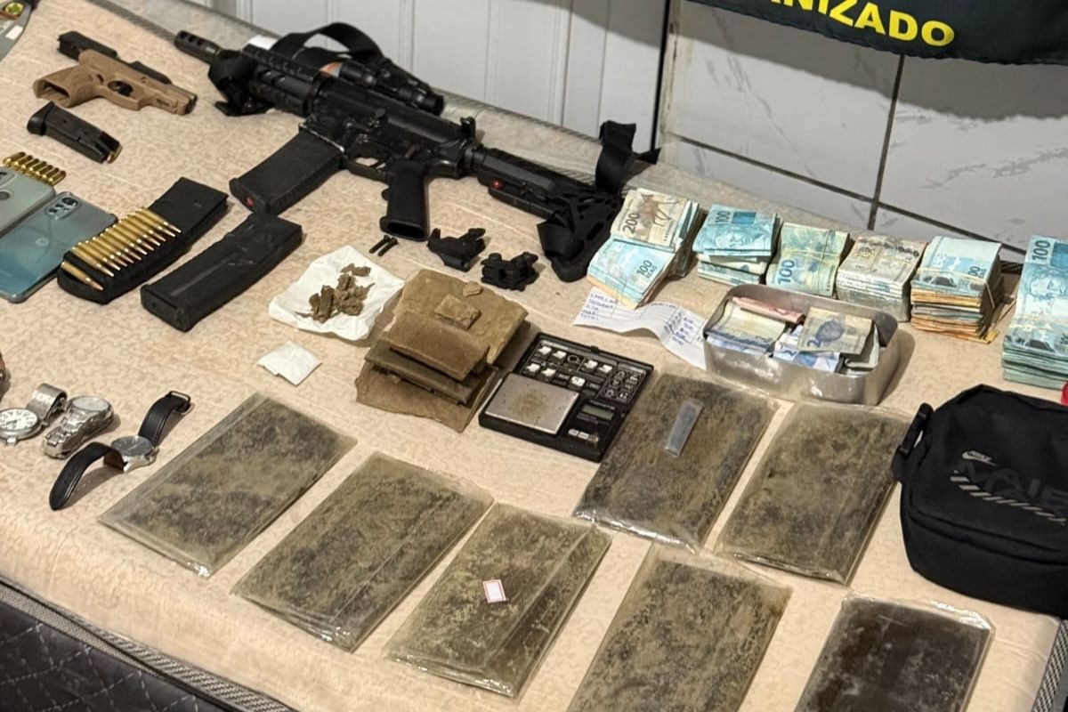 Grávida é presa com fuzil e drogas durante operação em Paraisópolis