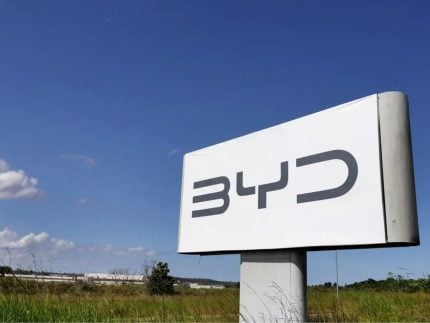 Virada histórica: BYD ultrapassa Tesla e lidera mercado mundial de carros elétricos