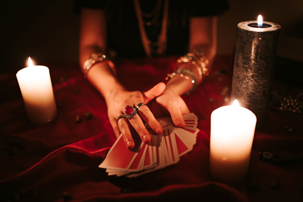 Previsões do Baralho Cigano para 2026: amor, trabalho e espiritualidade