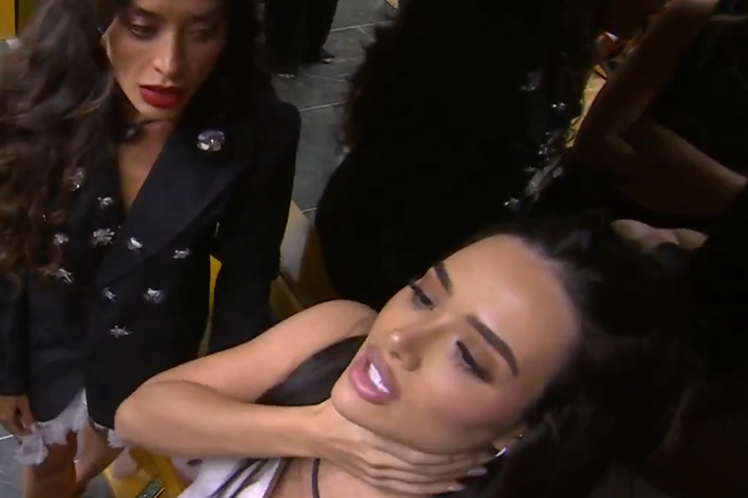 BBB 26. Jordana relata suposto assédio de Pedro: "Segurou meu pescoço"