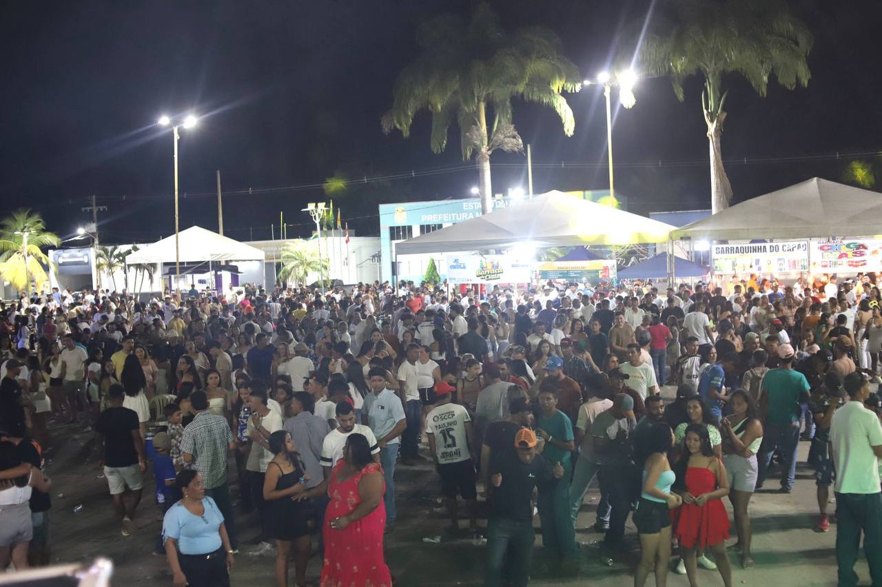 Prefeitura de Assis Brasil realiza tradicional Festa de Ano Novo na Praça Central