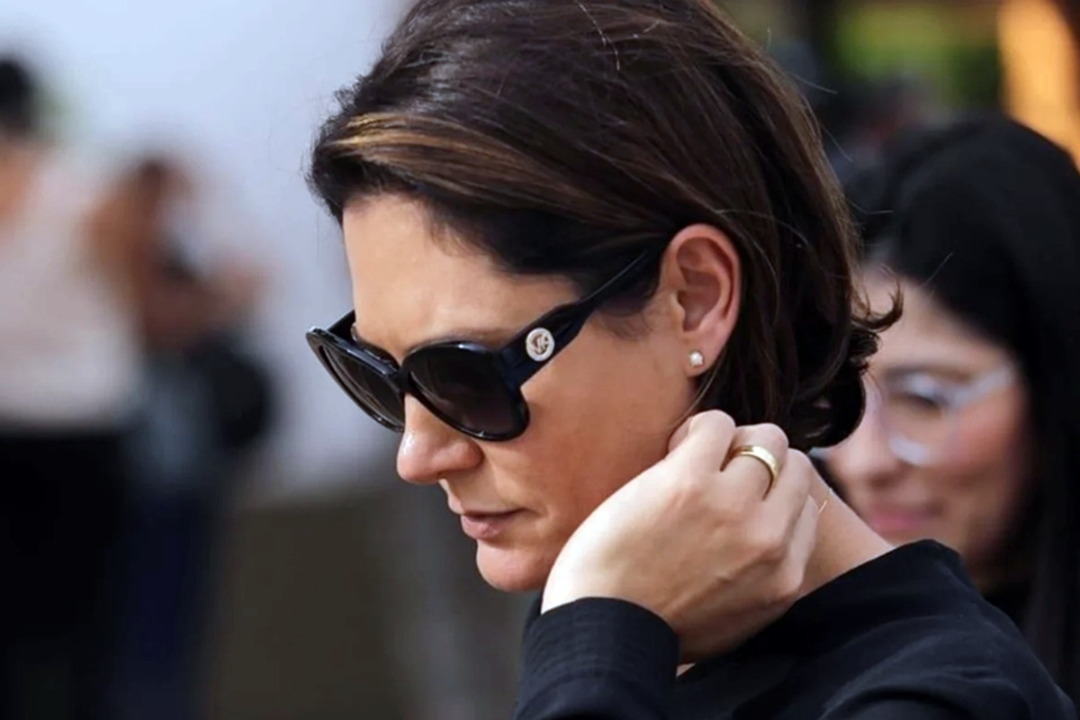 Michelle quer relatório para saber quando PF abriu quarto de Bolsonaro