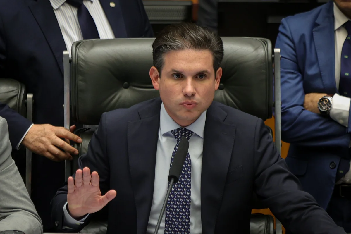 Motta diz que espera "gestos" do governo para apoiar Lula nas eleições