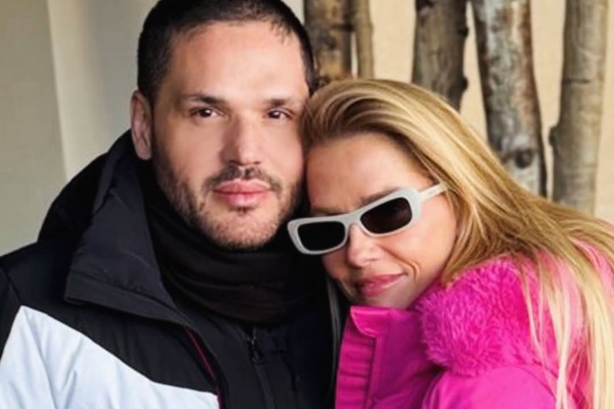 No aniversário do namorado, Deborah Secco baba: "Minha certeza"