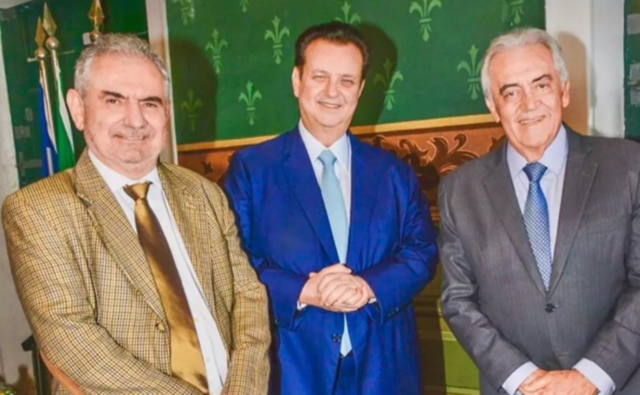 Ida de Caiado para o PSD provoca guerra entre senadores compadres