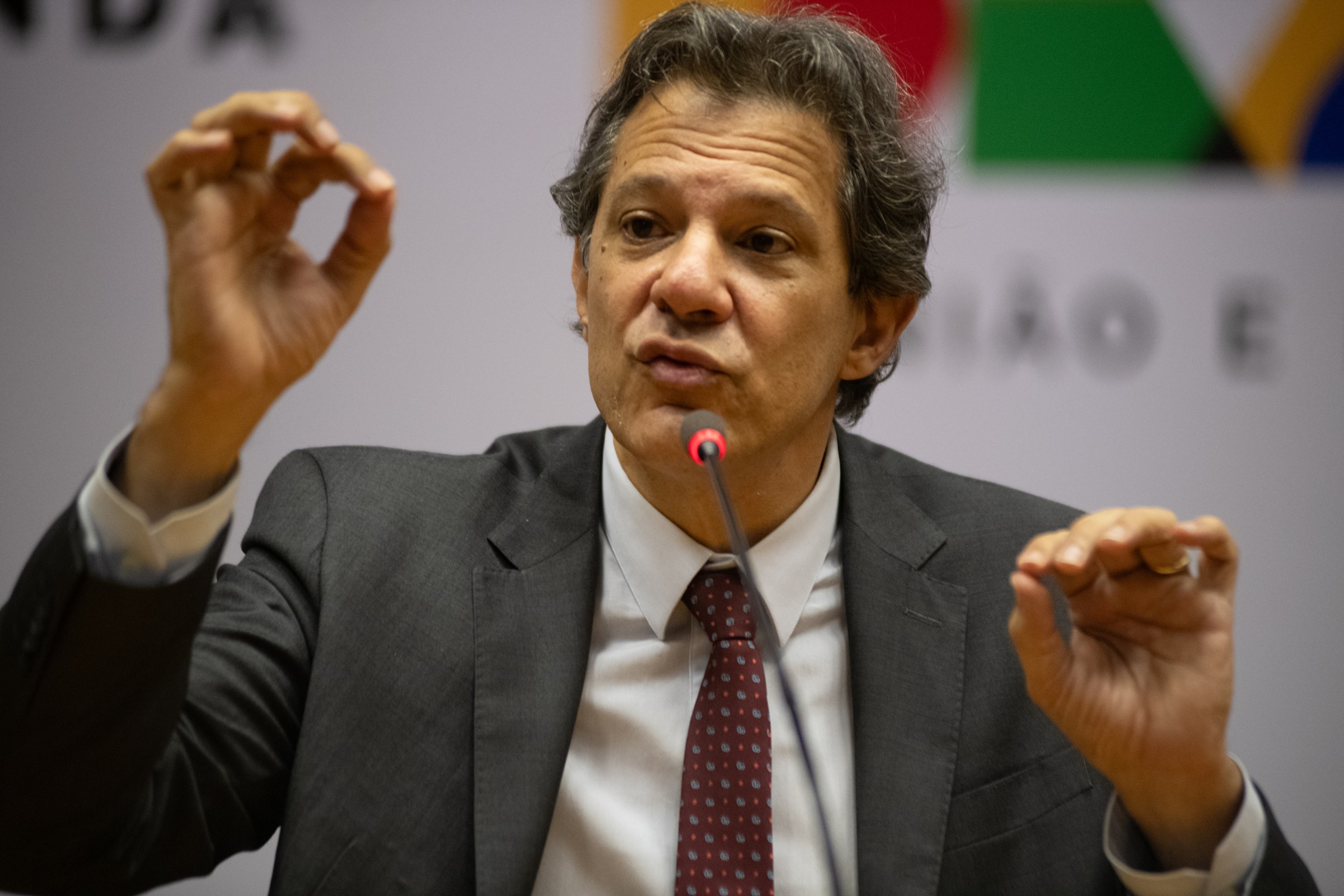 Haddad nega "ultimato" ao GDF para aporte de R$ 4 bilhões no BRB