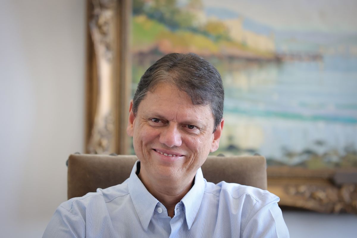 Tarcísio confirma que irá visitar Jair Bolsonaro na semana que vem