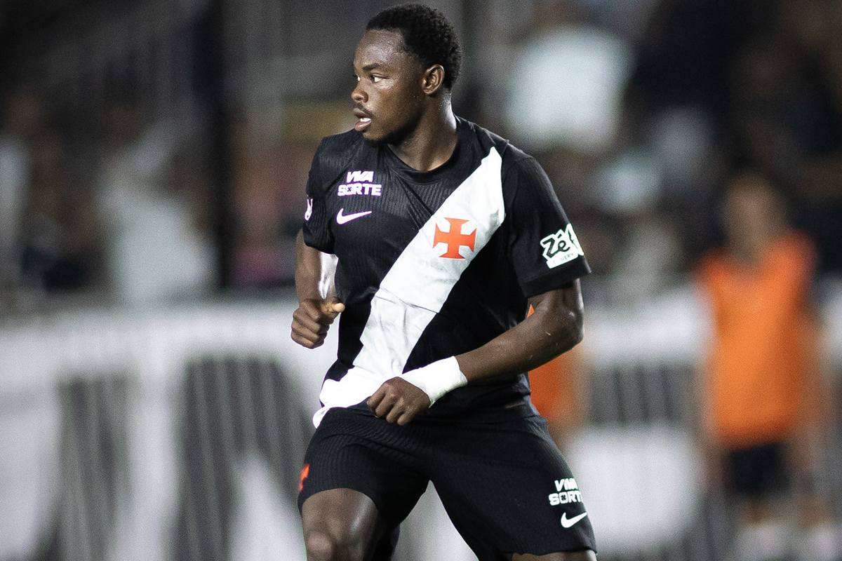 Vasco vende Leandrinho e acerta compra do atacante Andrés Gómez