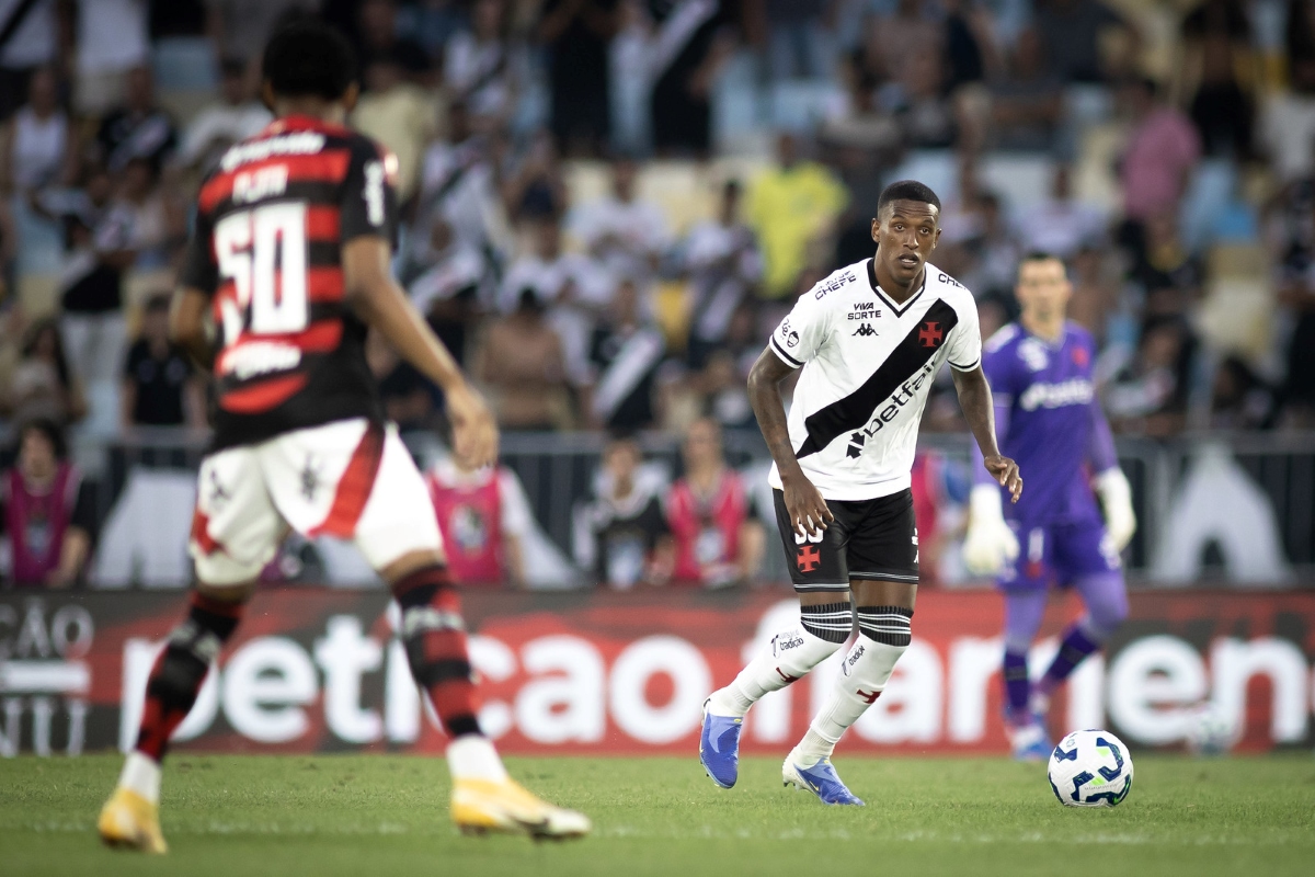 Confira as escalações de Vasco e Flamengo para o Clássico dos Milhões