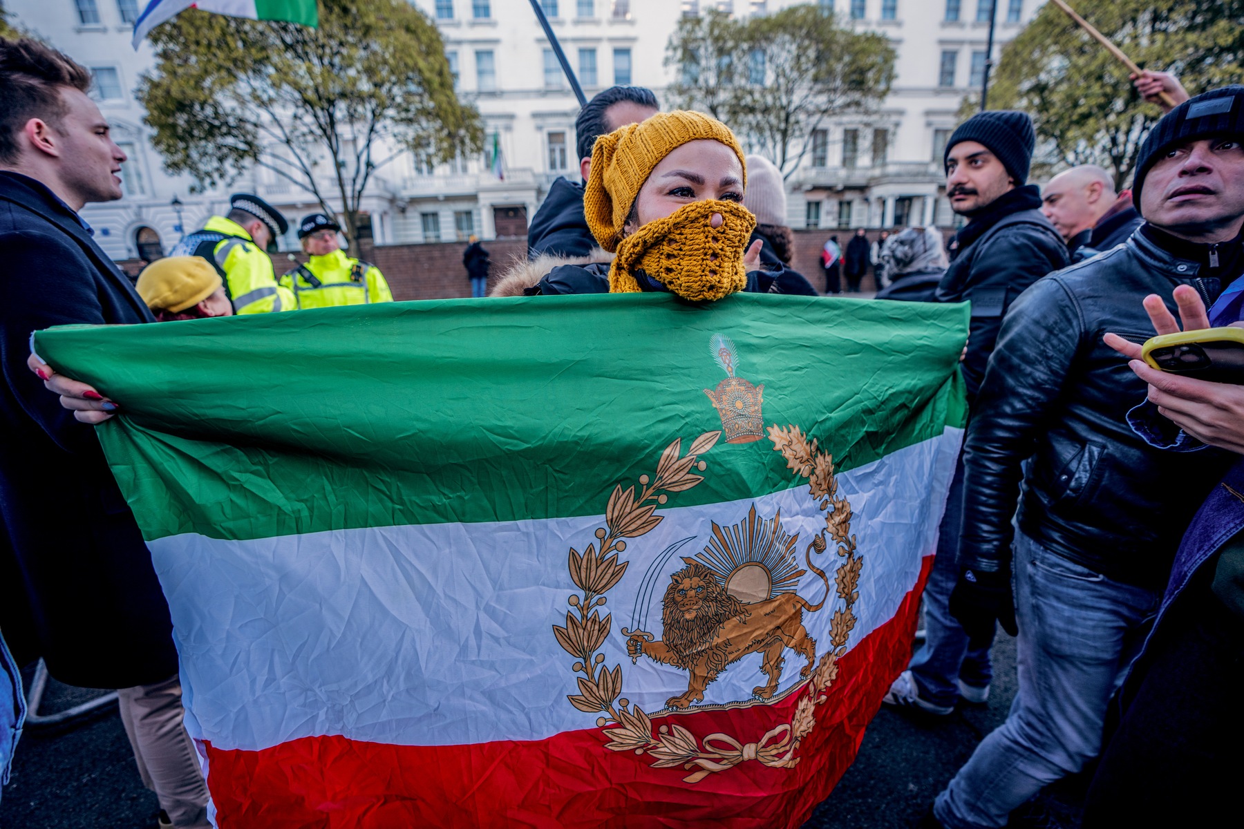 Irã fica sem internet em meio a protestos que já somam 36 mortes