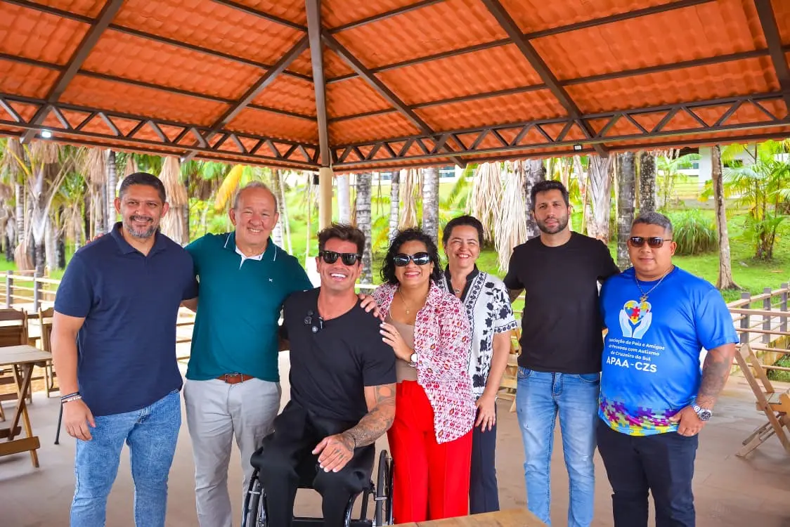 Ex-BBB Fernando Fernandes convida população para palestra em Cruzeiro do Sul