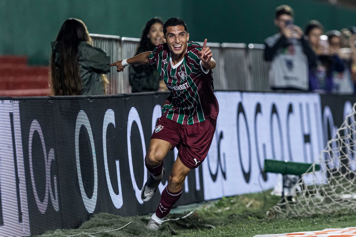 Serna marca duas vezes e Fluminense derrota o Nova Iguaçu pelo Carioca