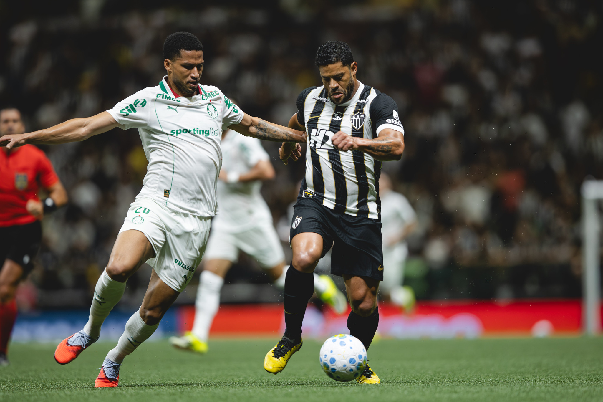 Atlético-MG e Palmeiras empatam em 2 x 2 na estreia pelo Brasileirão