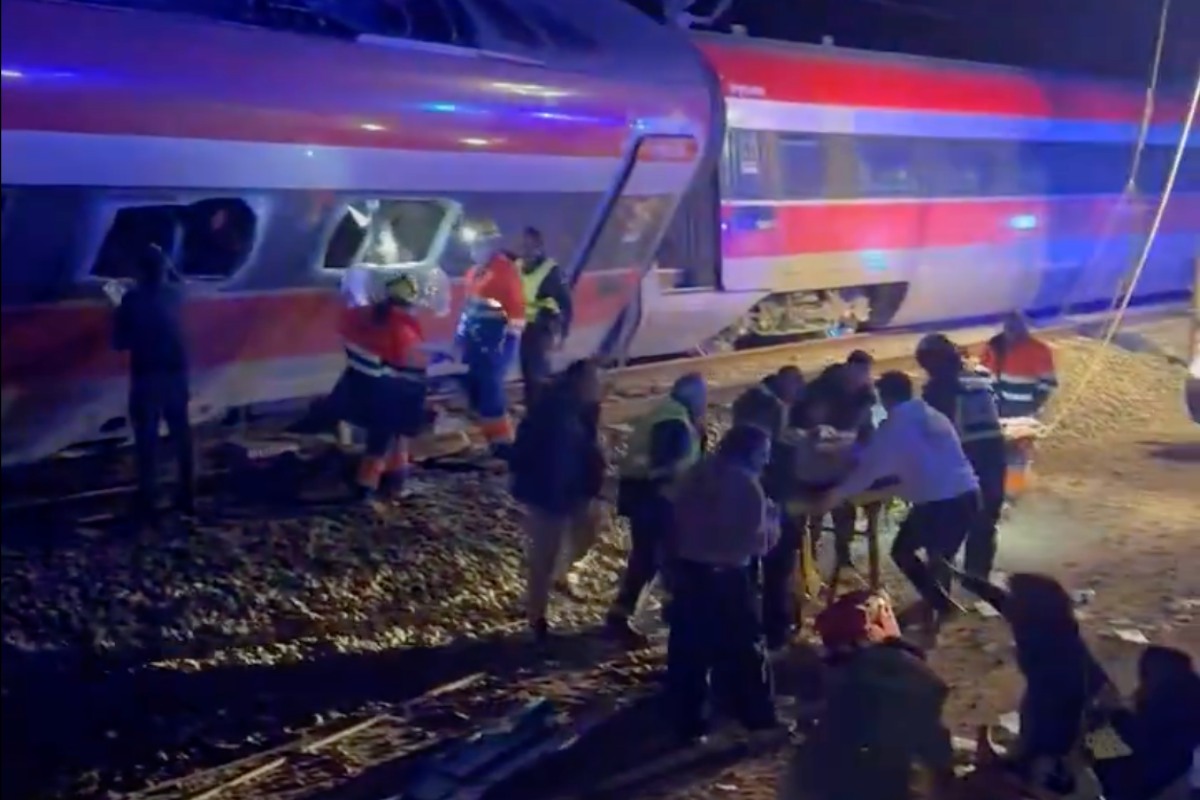 Colisão entre trens deixa ao menos 21 mortos na Espanha