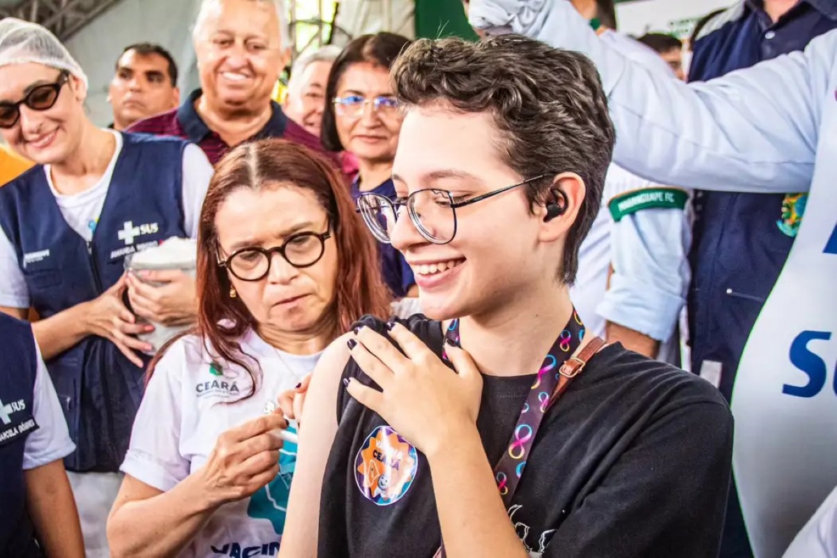 Cidades do CE e MG iniciam vacinação contra dengue com dose única