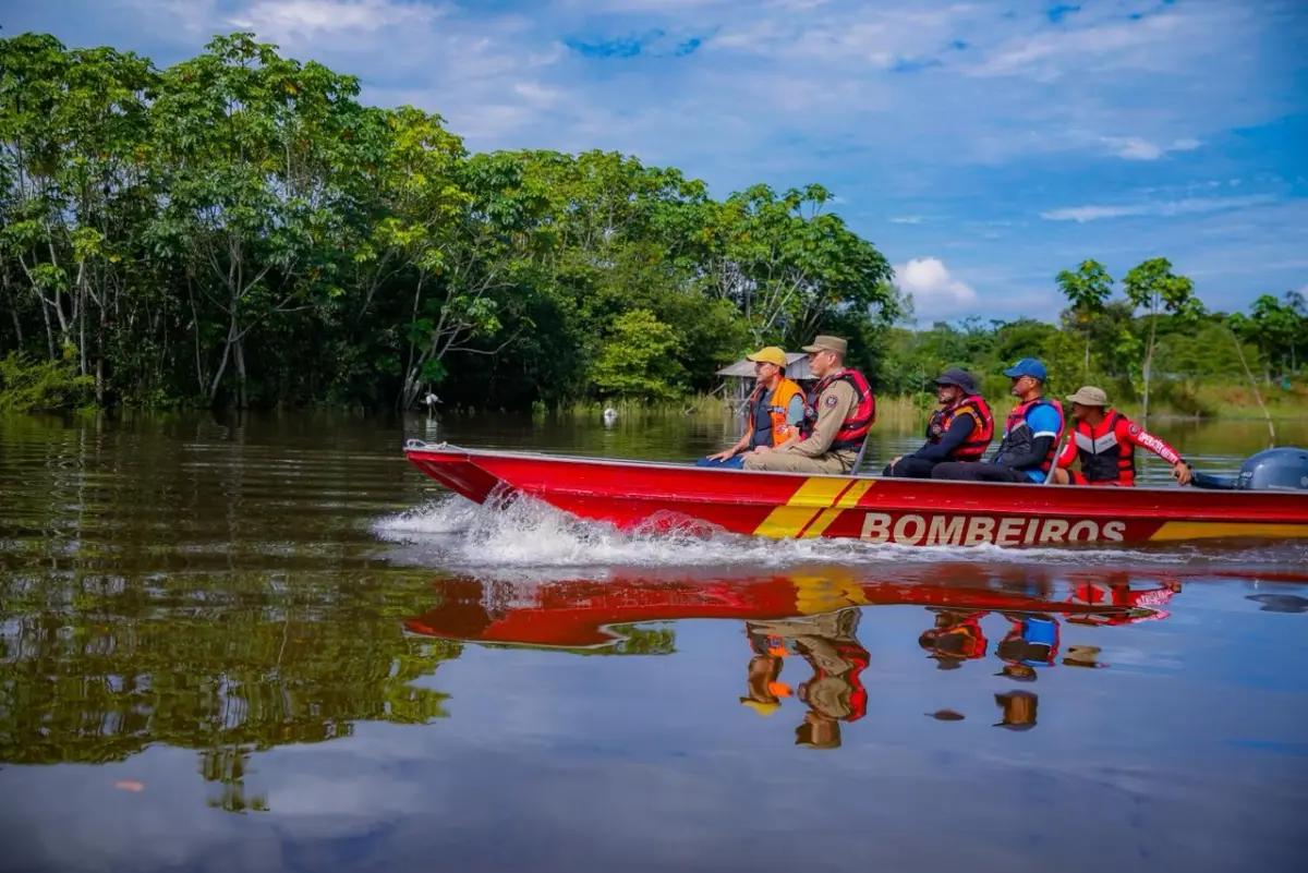 Com avanço do rio Juruá, Cruzeiro do Sul já tem 11 bairros atingidos e abrigos definidos