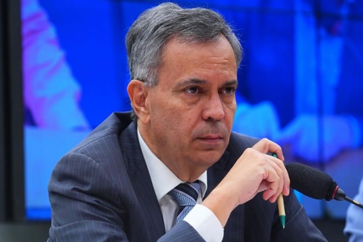 Alvo da PF, deputado Félix Mendonça nega negociação de emendas