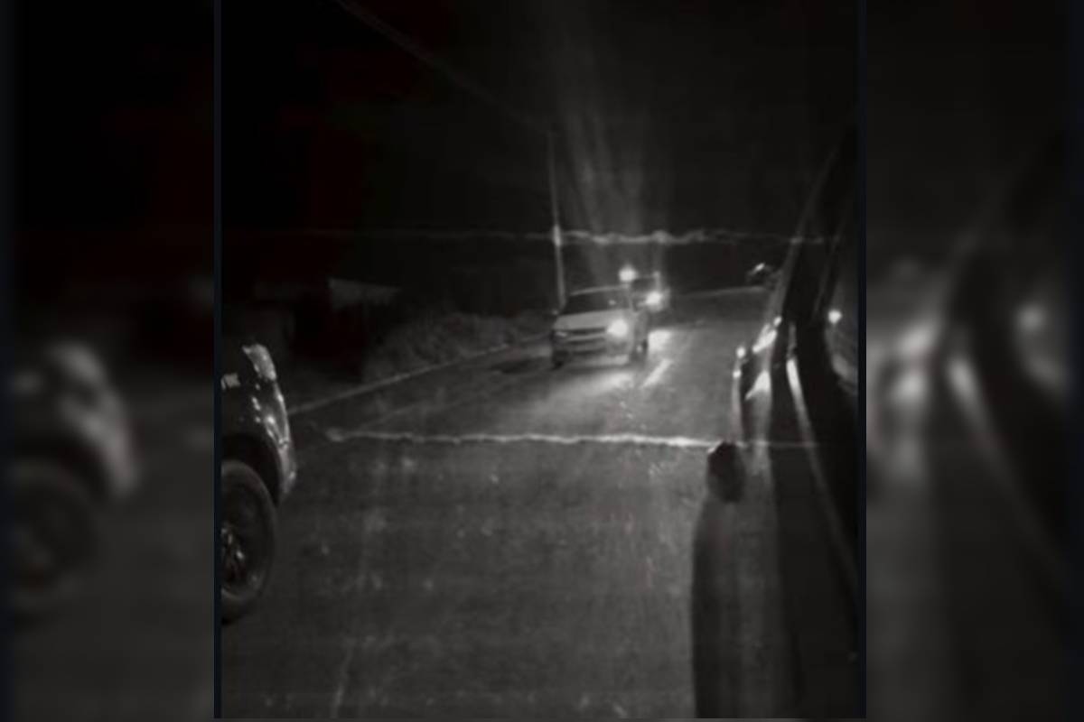 Criminoso com extensa ficha e comparsa são presos com carro furtado