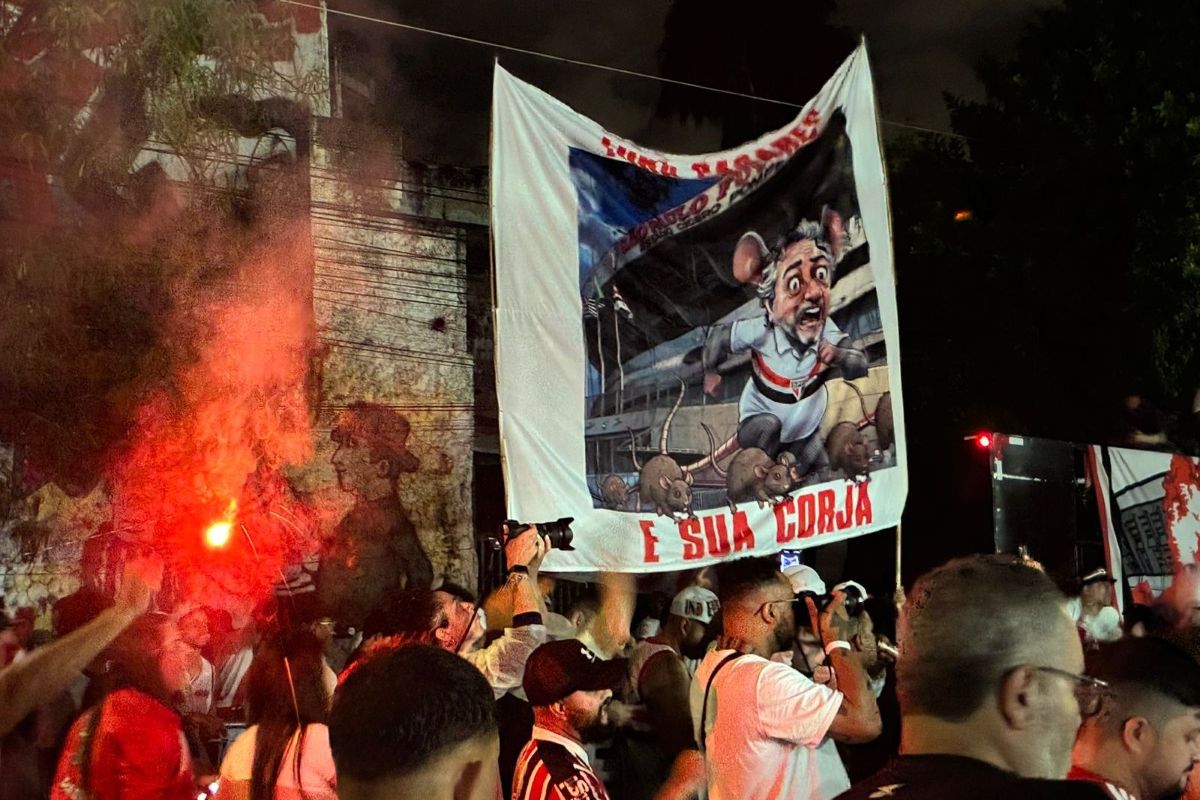 “O Casares vazou”: torcida comemora impeachment no São Paulo. Vídeo