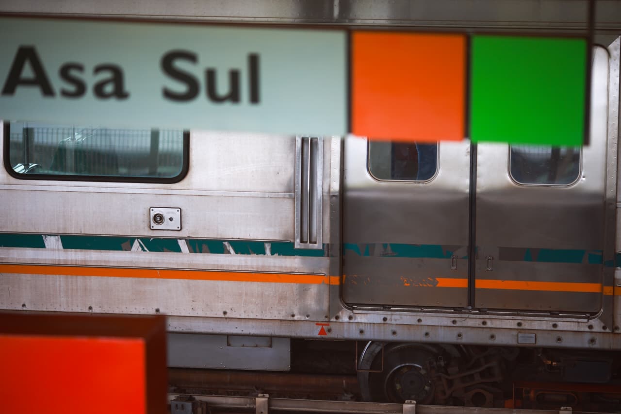 Dez horas depois, todas as estações do Metrô-DF do Plano seguem fechadas