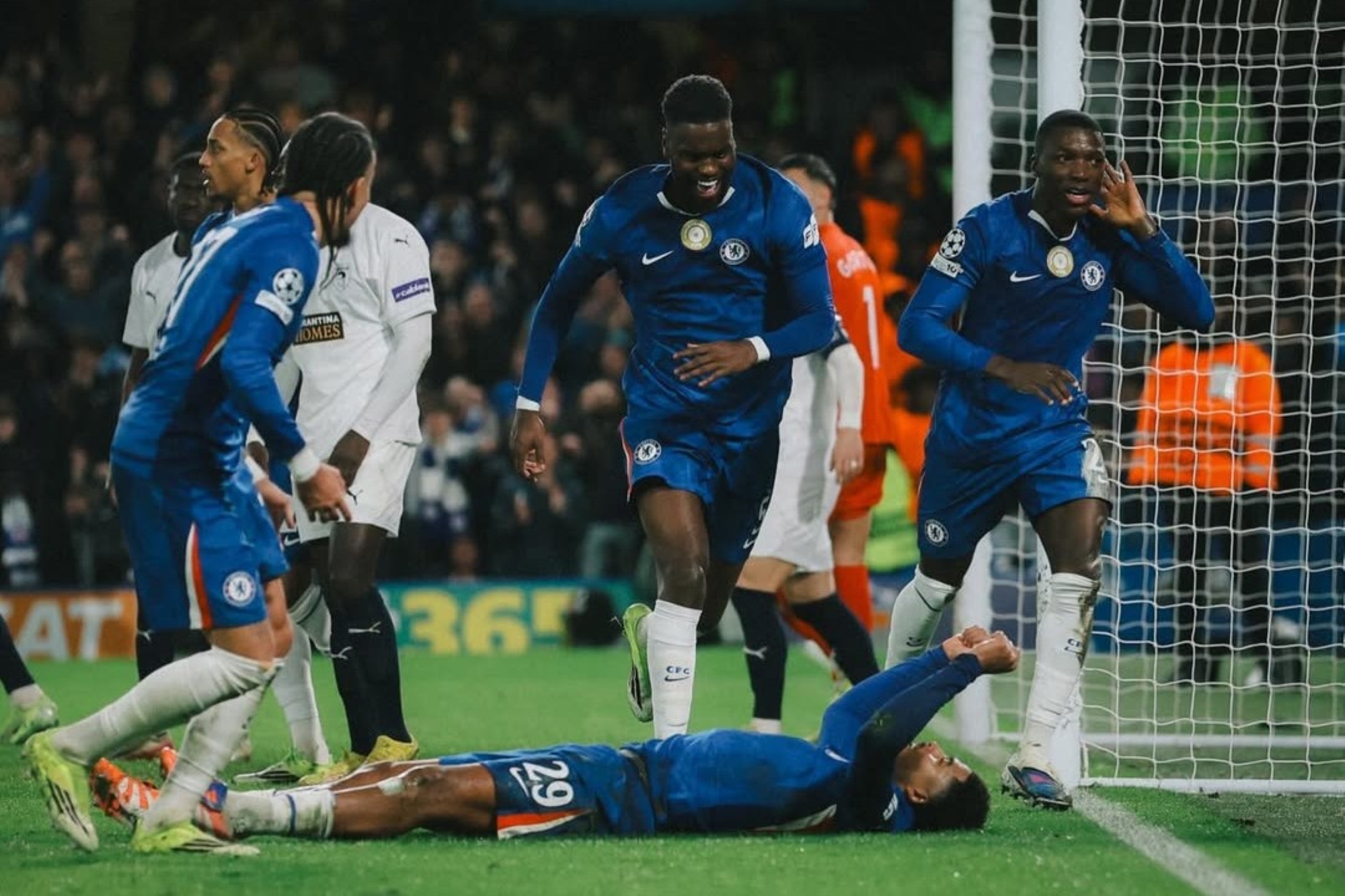 Champions League: Chelsea vence o Pafos e salta na classificação