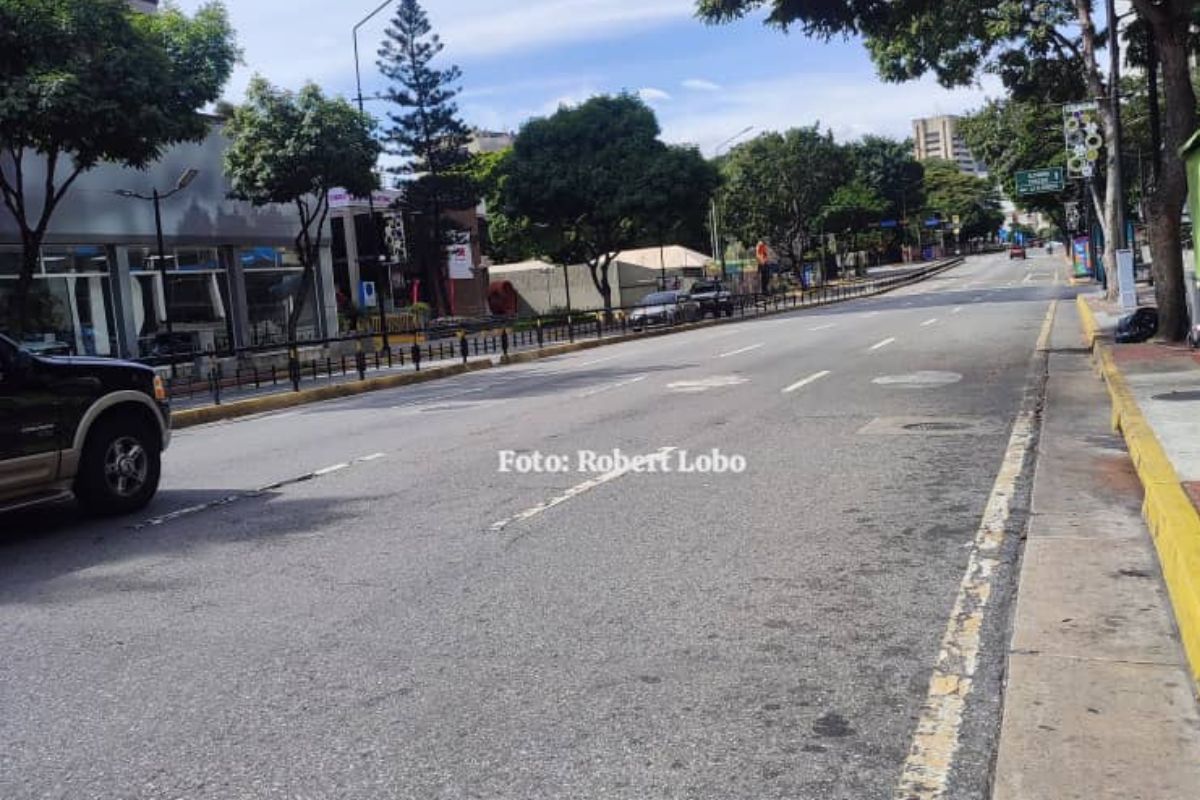 Imagens mostram ruas vazias em Caracas após ataque dos EUA