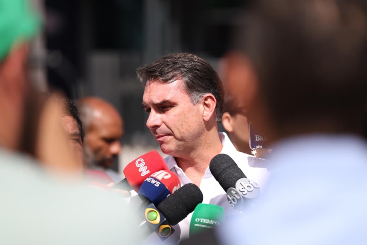 Flávio contesta Quaest: "Não existe distância entre eu e Lula"