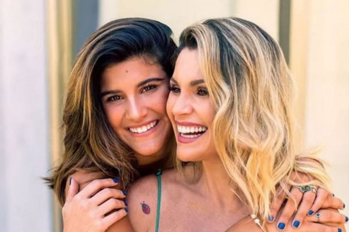 Filha de Flávia Alessandra mostra ferimentos após crise severa