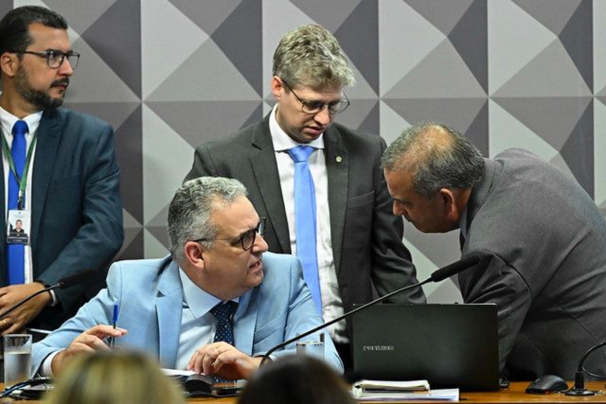 CPMI do INSS pede ao STF que proíba Lulinha de sair do Brasil