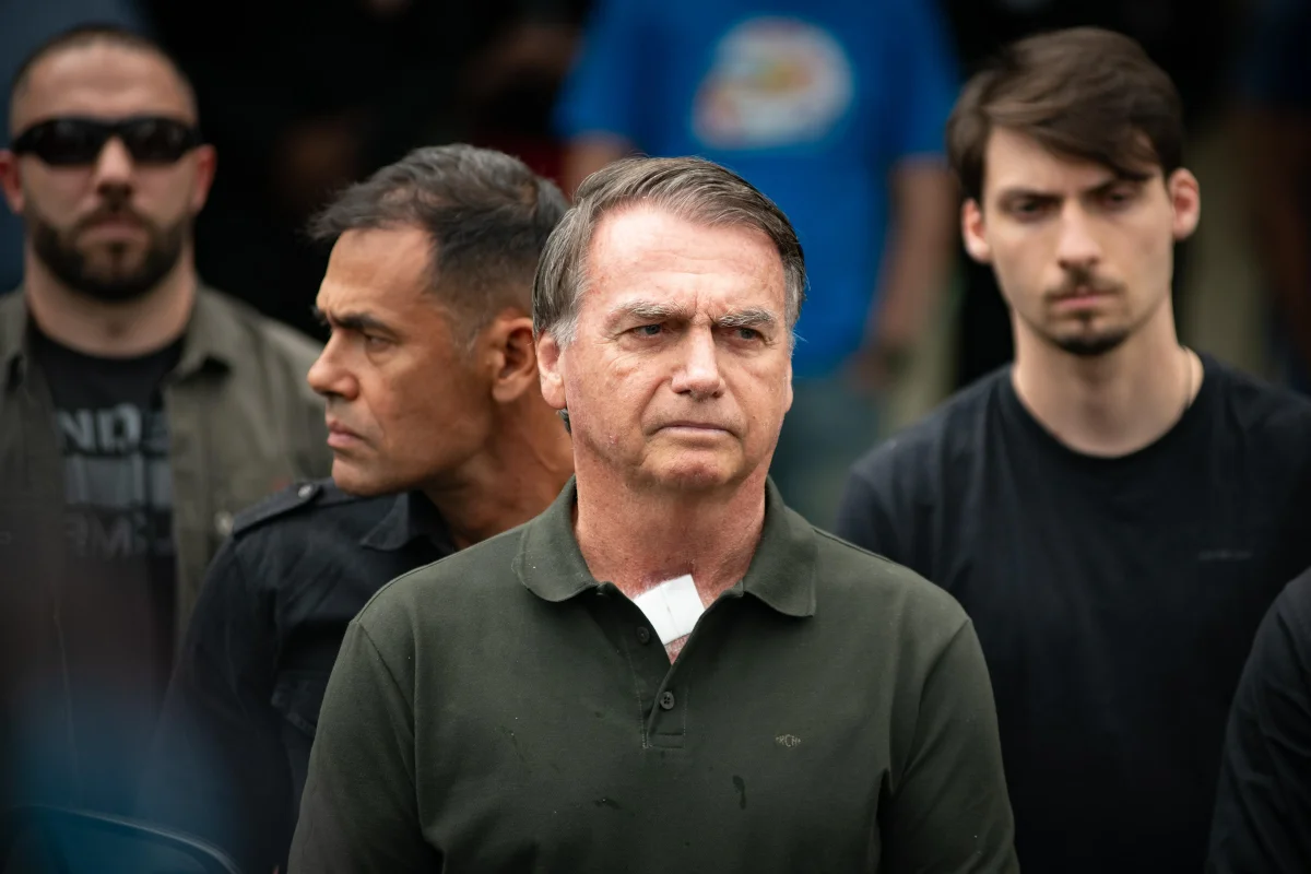Moraes nega domiciliar e mantém Bolsonaro preso na PF