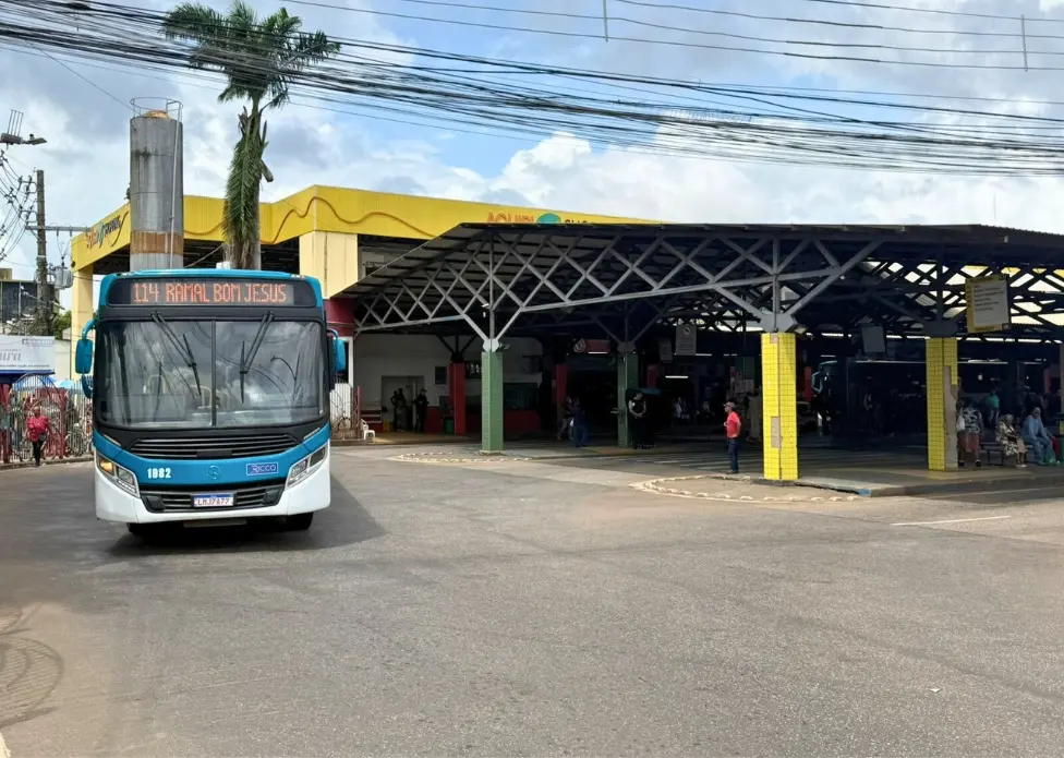 Ricco quita débitos salariais e evita nova paralisação do transporte público em Rio Branco