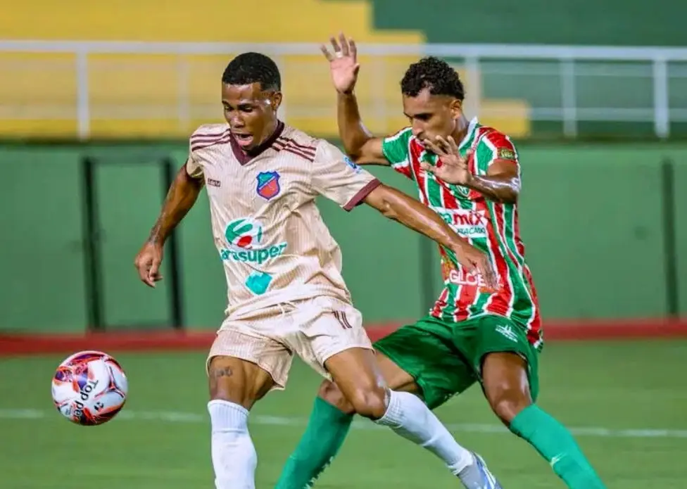 Humaitá goleia o Independência e assume a liderança do Estadual 2026